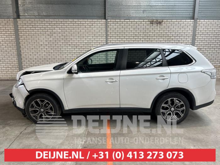 Mitsubishi Outlander 2.2 DI-D 16V Clear Tec 4x4 Sloopvoertuig (2014, Wit)