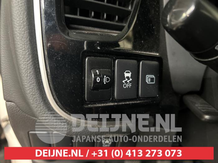 Mitsubishi Outlander 2.2 DI-D 16V Clear Tec 4x4 Sloopvoertuig (2014, Wit)