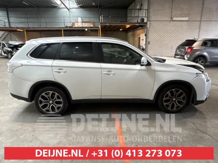 Mitsubishi Outlander 2.2 DI-D 16V Clear Tec 4x4 Sloopvoertuig (2014, Wit)