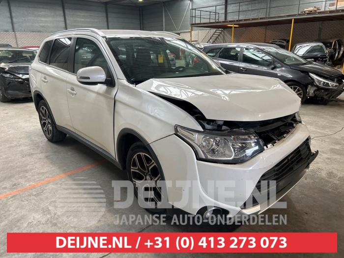 Mitsubishi Outlander 2.2 DI-D 16V Clear Tec 4x4 Sloopvoertuig (2014, Wit)