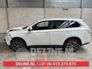 Mitsubishi Outlander 12-