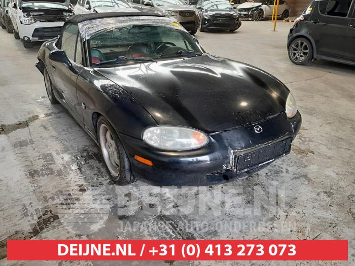 Mazda MX-5 Veiligheidsgordel rechts-voor O615708 Donorvoertuig