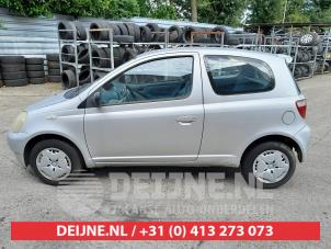 Toyota Yaris 1 00-