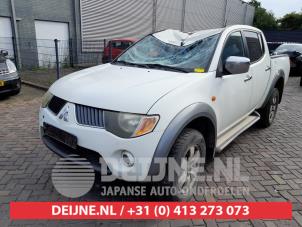 Mitsubishi L200 06-