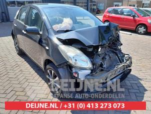 Toyota Yaris Kontaktslot+Sleutel O614635 Donorvoertuig
