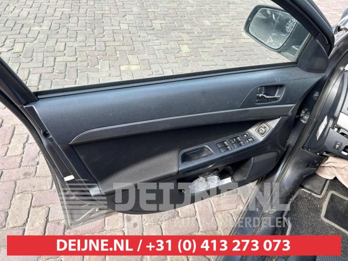 Mitsubishi Lancer Sportback 1.6 MIVEC 16V Sloopvoertuig (2010, Grijs)