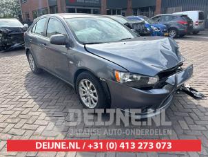 Mitsubishi Lancer Fusee links-voor O652630 Donorvoertuig