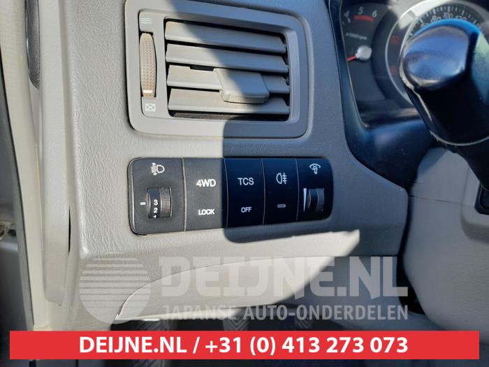 Hyundai Tucson 2.0 CRDi VGT 16V 4x4 Sloopvoertuig (2006, Grijs)