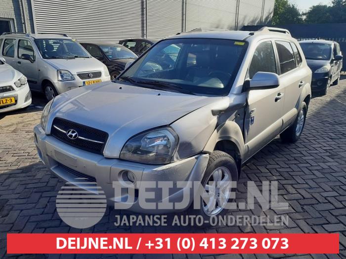 Hyundai Tucson 2.0 CRDi VGT 16V 4x4 Sloopvoertuig (2006, Grijs)