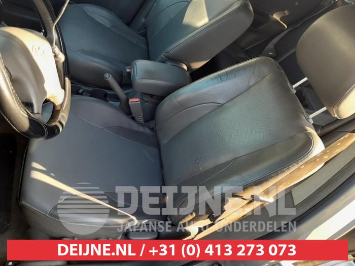Hyundai Tucson 2.0 CRDi VGT 16V 4x4 Sloopvoertuig (2006, Grijs)