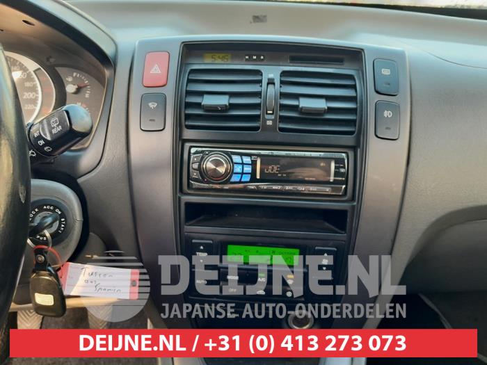 Hyundai Tucson 2.0 CRDi VGT 16V 4x4 Sloopvoertuig (2006, Grijs)