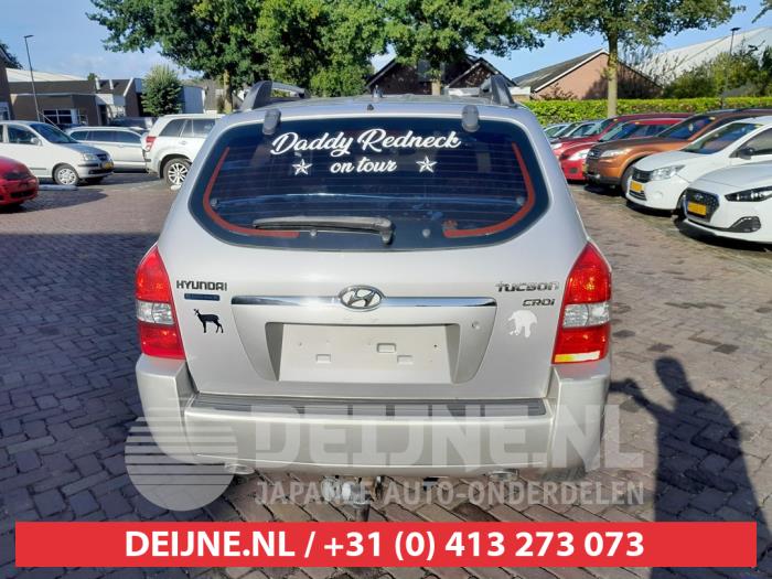 Hyundai Tucson 2.0 CRDi VGT 16V 4x4 Sloopvoertuig (2006, Grijs)