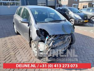 Toyota Yaris Front drive shaft, right O634829 Donor vehicle