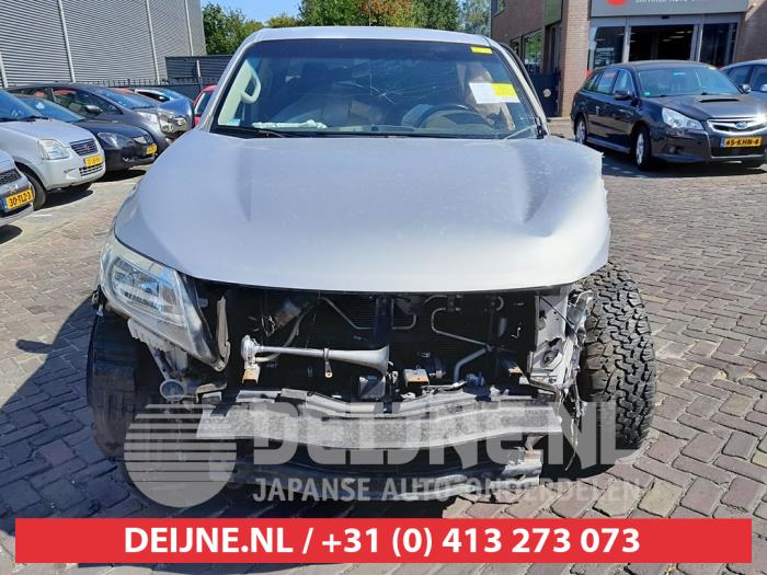 Nissan NP 300 Navara 2.3 dCi 16V 4x4 Sloopvoertuig (2017, Grijs)