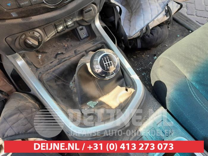 Nissan NP 300 Navara 2.3 dCi 16V 4x4 Sloopvoertuig (2017, Grijs)