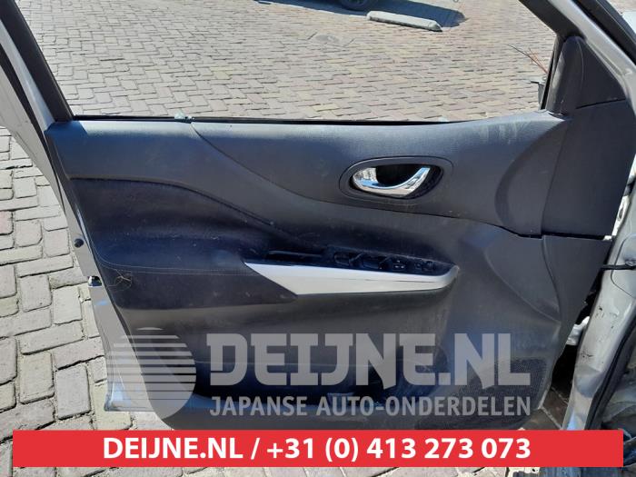 Nissan NP 300 Navara 2.3 dCi 16V 4x4 Sloopvoertuig (2017, Grijs)