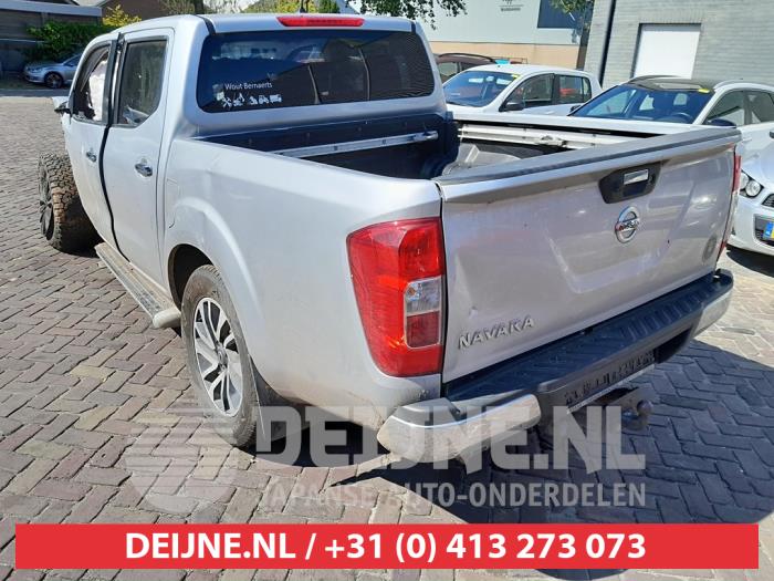 Nissan NP 300 Navara 2.3 dCi 16V 4x4 Sloopvoertuig (2017, Grijs)