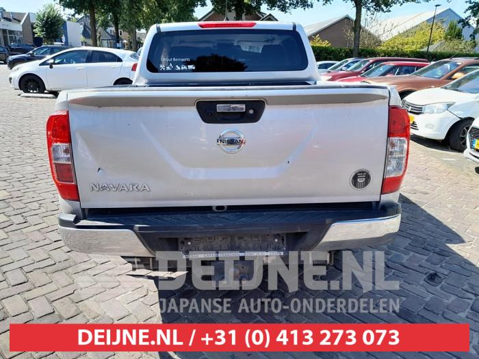 Nissan NP 300 Navara 2.3 dCi 16V 4x4 Sloopvoertuig (2017, Grijs)