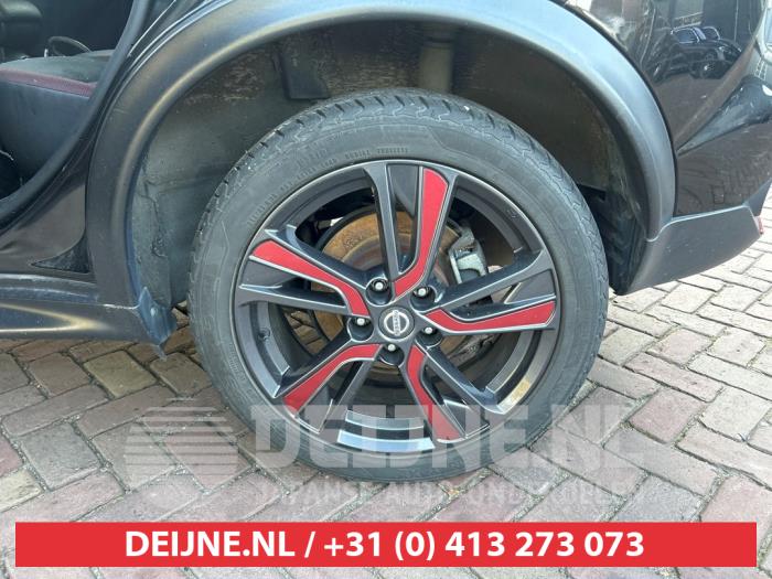 Nissan Juke 1.2 DIG-T 16V Sloopvoertuig (2016, Zwart)