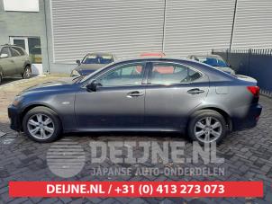 Lexus IS 05-