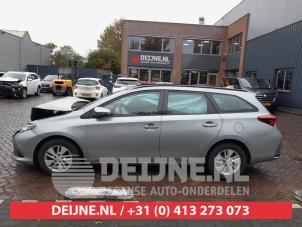 Toyota Auris 13-