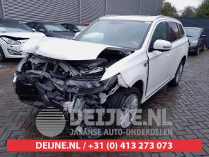 Mitsubishi Outlander 12-