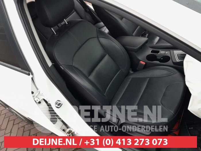 Kia Niro I 1.6 GDI Hybrid Sloopvoertuig (2019, Wit)