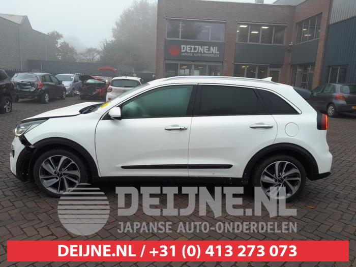 Kia Niro I 1.6 GDI Hybrid Sloopvoertuig (2019, Wit)
