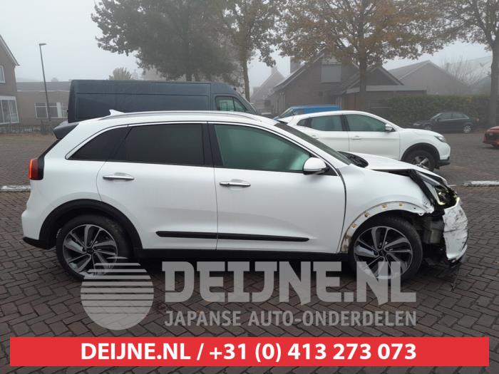 Kia Niro I 1.6 GDI Hybrid Sloopvoertuig (2019, Wit)