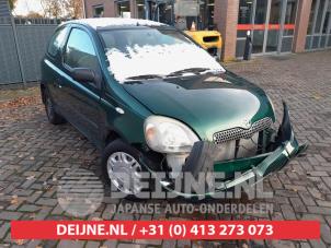 Toyota Yaris Afdekkap Sleepoog voor O636453 Donorvoertuig