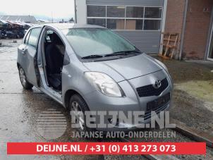 Toyota Yaris Kontaktslot+Sleutel O634892 Donorvoertuig