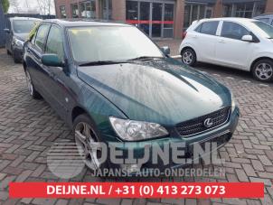 Lexus IS 200 2.0 24V  (Sloop)