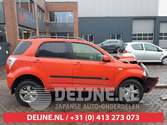 Daihatsu Terios 1.5 16V DVVT 4x2 Euro 4 Sloopvoertuig (2010, Rood)