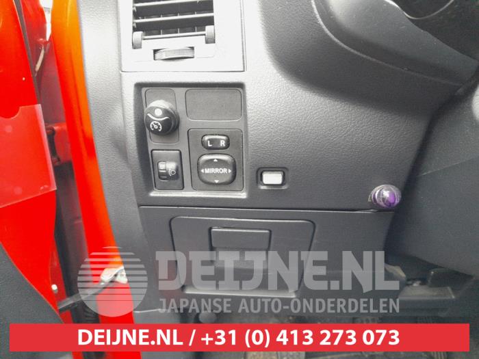 Daihatsu Terios 1.5 16V DVVT 4x2 Euro 4 Sloopvoertuig (2010, Rood)