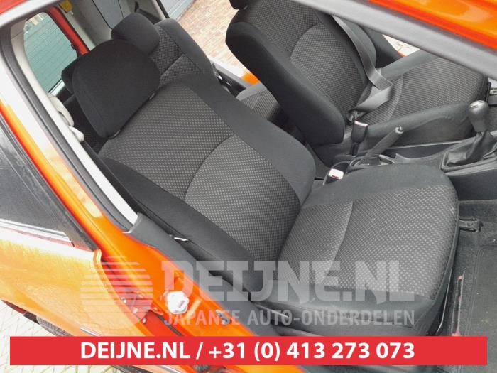 Daihatsu Terios 1.5 16V DVVT 4x2 Euro 4 Sloopvoertuig (2010, Rood)