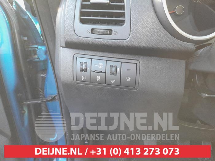 Kia Venga 1.4 CVVT 16V Sloopvoertuig (2010, Blauw)