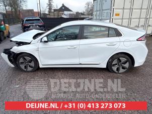 Hyundai Ioniq 16-