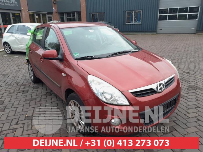 Hyundai i20 1.4i 16V Sloopvoertuig (2009, Rood)