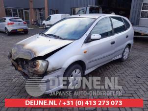 Nissan Almera Tino 01-