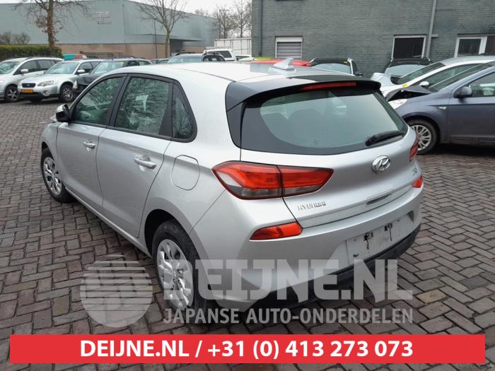 Hyundai i30 1.6 CRDi 16V Sloopvoertuig (2018, Grijs)