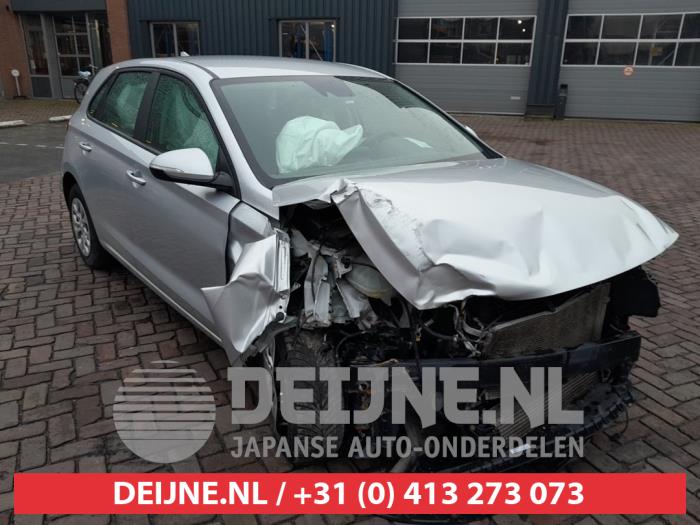 Hyundai i30 1.6 CRDi 16V Sloopvoertuig (2018, Grijs)