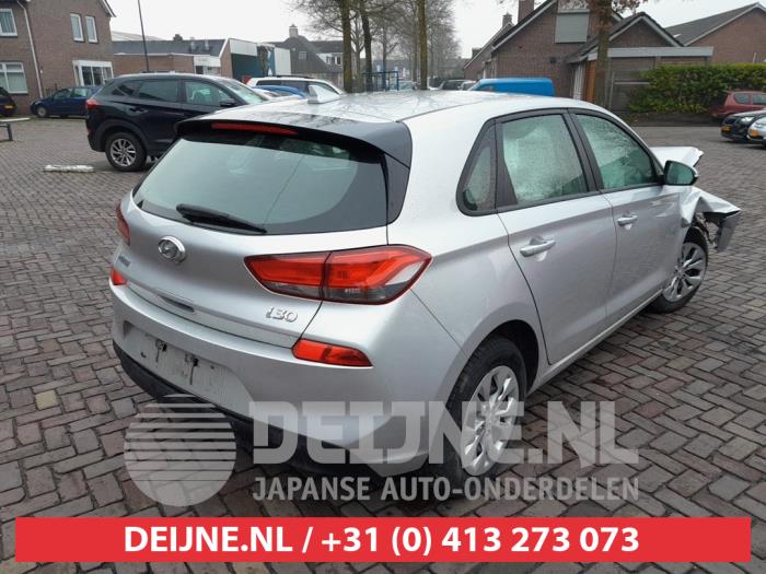 Hyundai i30 1.6 CRDi 16V Sloopvoertuig (2018, Grijs)