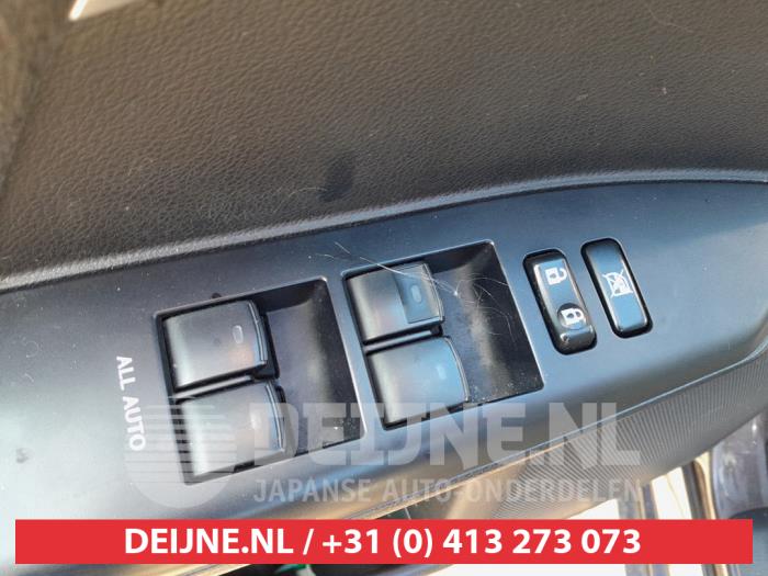 Lexus CT 200h 1.8 16V Sloopvoertuig (2012, Bruin)