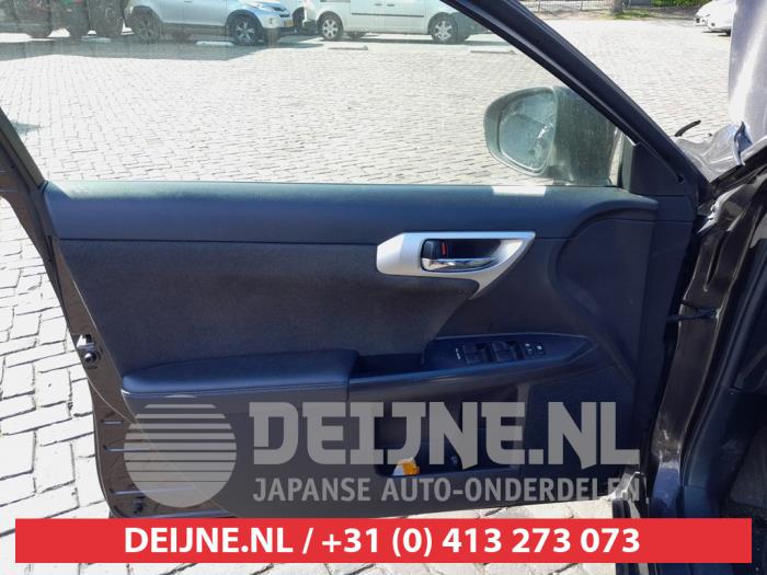 Lexus CT 200h 1.8 16V Sloopvoertuig (2012, Bruin)