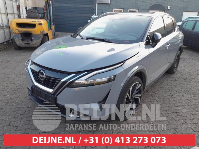 Nissan Qashqai 1.5 VC-T e-Power 16V Sloopvoertuig (2022, Zwart, Grijs)
