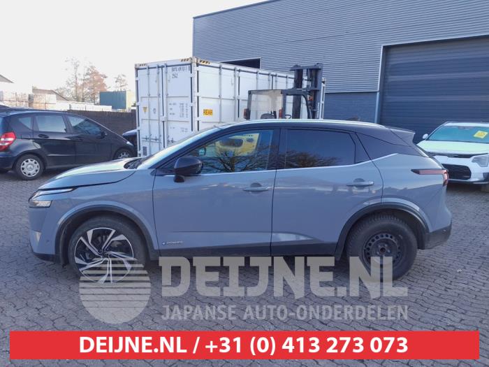 Nissan Qashqai 1.5 VC-T e-Power 16V Sloopvoertuig (2022, Zwart, Grijs)