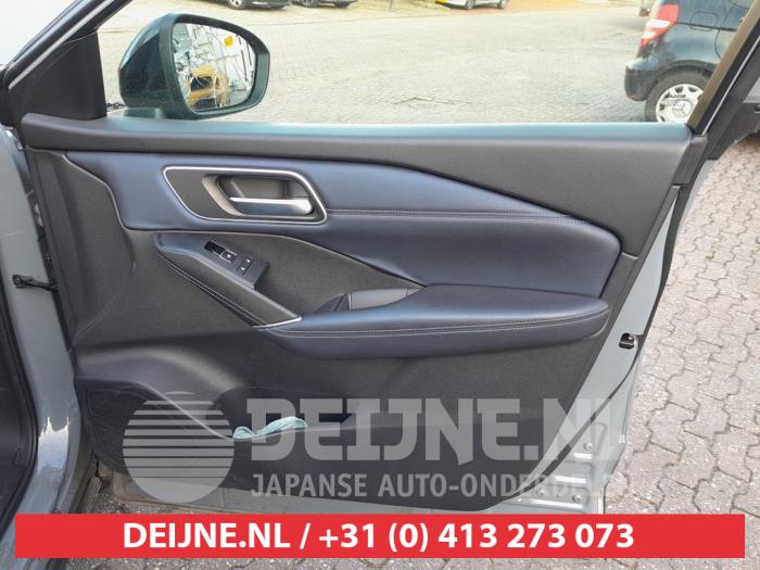 Nissan Qashqai 1.5 VC-T e-Power 16V Sloopvoertuig (2022, Zwart, Grijs)