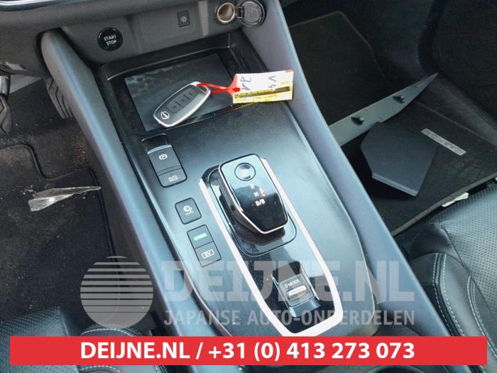 Nissan Qashqai 1.5 VC-T e-Power 16V Sloopvoertuig (2022, Zwart, Grijs)