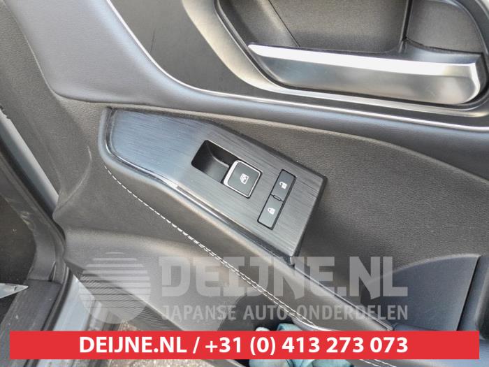 Nissan Qashqai 1.5 VC-T e-Power 16V Sloopvoertuig (2022, Zwart, Grijs)