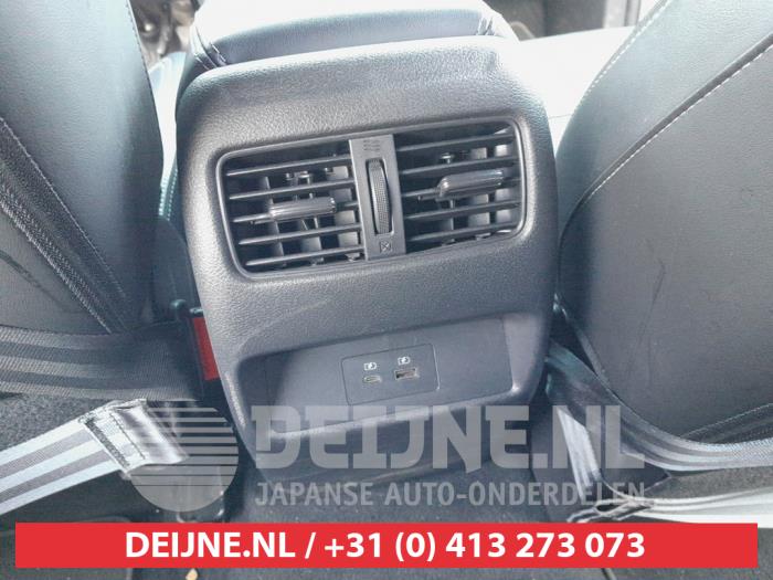 Nissan Qashqai 1.5 VC-T e-Power 16V Sloopvoertuig (2022, Zwart, Grijs)